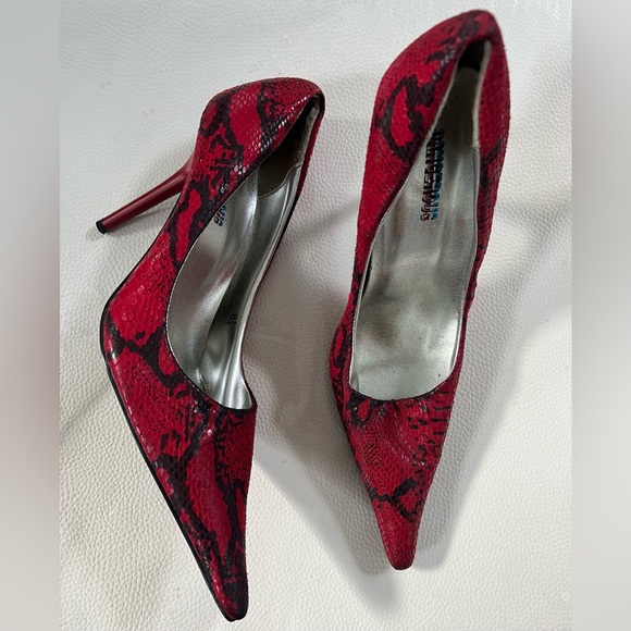 DANGEROUS PUMP RED/BLACK Longpoint Leder Stiletto High Heels SNAKE DESIGN SIZE 8 - Picture 1 of 13